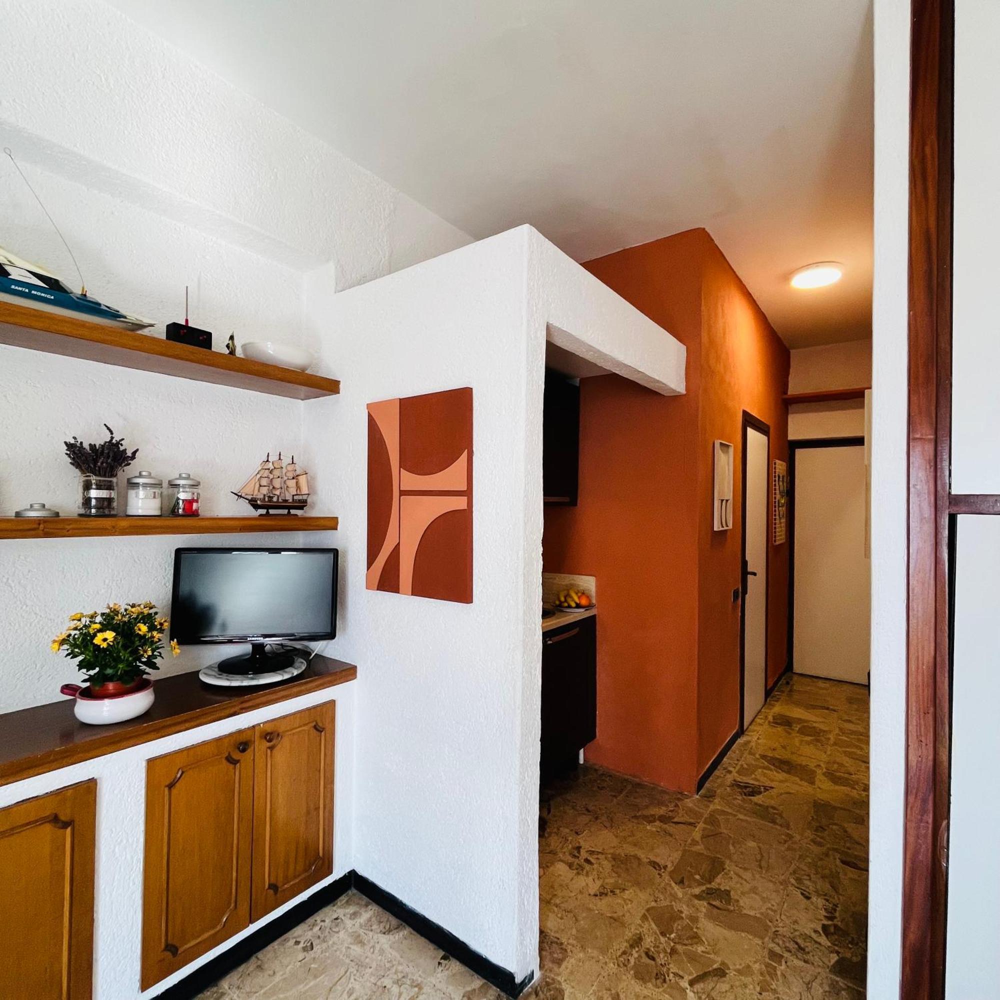 Lo Scoglio Apartment 瓦里格提 外观 照片