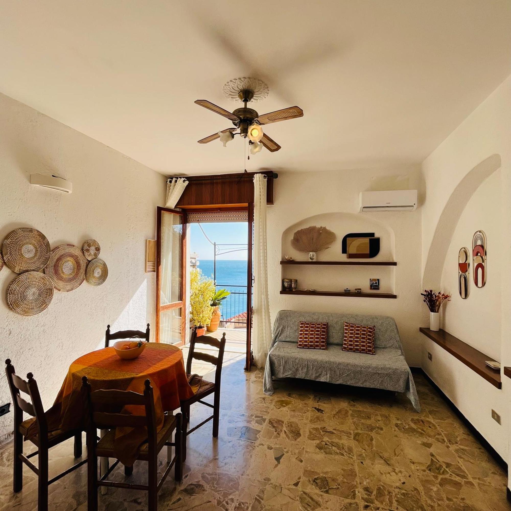 Lo Scoglio Apartment 瓦里格提 外观 照片